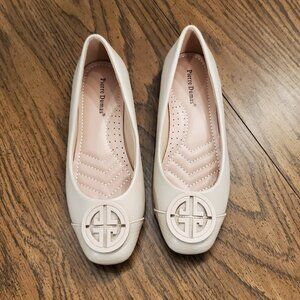 Pierre Dumas Women's Moni Cream Ballet Flats Size 6M, slip on shoes